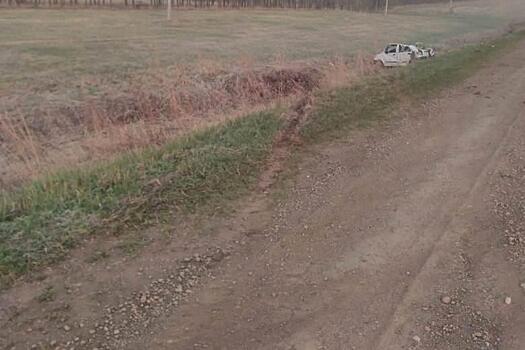 На трассе в Башкирии перевернулся Daewoo Matiz: трое пострадали