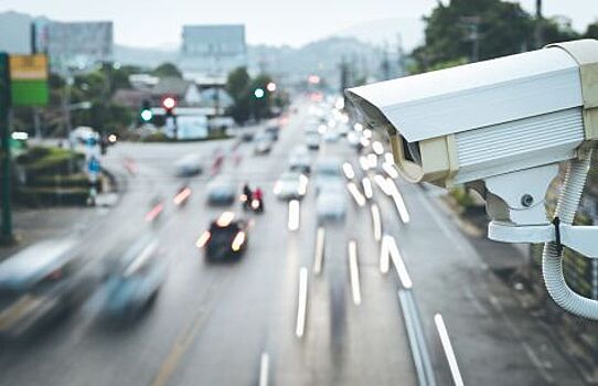 В Москве камеры начали выявлять сомнительные машины