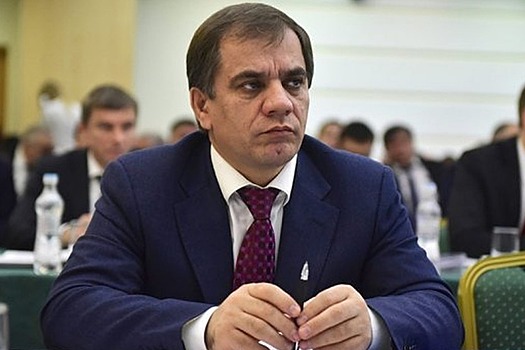Обвиняемый в хищениях экс-министр Дагестана пожаловался на СК за свое похищение