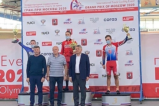 Омские велосипедисты везут медали