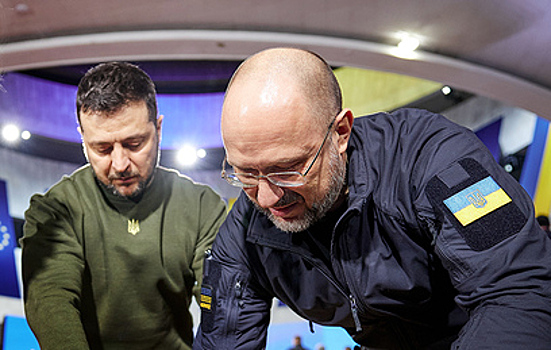 Зеленский обсудил с новым главой минобороны удары вглубь России