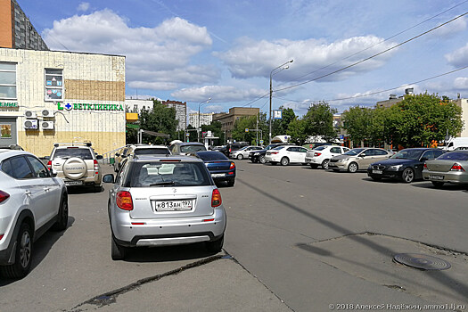 Где грань между парковкой и штрафом в Москве