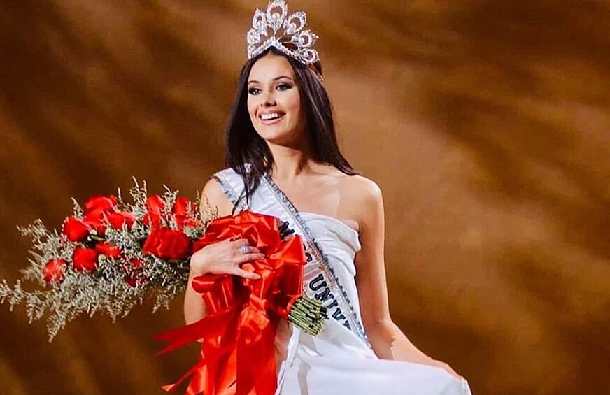 Восемнадцать лет назад Оксана Федорова официально стала самой красивой девушкой в мире, одержав победу в престижном международном конкурсе «Мисс Вселенная». 