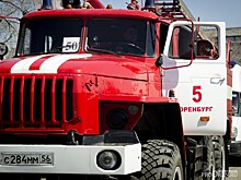 В Оренбурге загорелось неэксплуатируемое здание