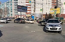 ДТП в Новосибирске: при столкновении двух автомобилей пострадал ребенок
