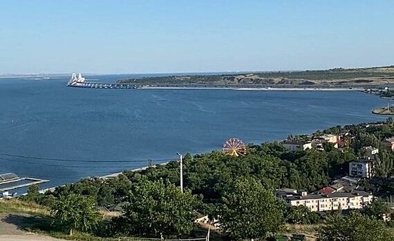 "Бабахнуло сильно": казанские туристы стали очевидцами ЧП на Крымском мосту