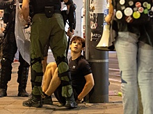 В Сербии протестующие разгромили офис правящей партии