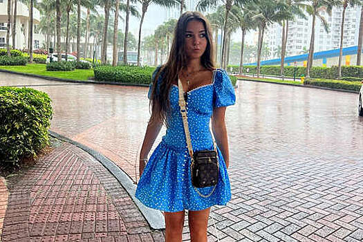 Фигуристка Нугуманова выложила видео с отдыха в мини-бикини