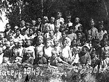 Друзей-пионеров ищет новосибирец спустя 75 лет