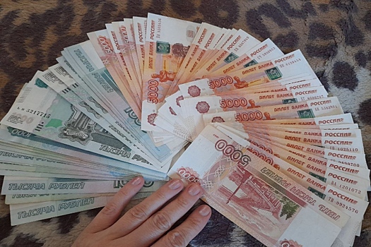 Фальшивые банкноты заполонили Новосибирскую область