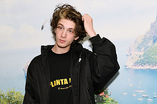 Отец актера Марка Эйдельштейна признался, что сын не жалуется на заработок