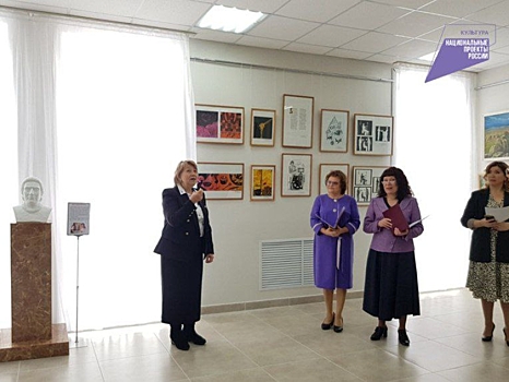 Бюст первого директора появился в выставочном зале художественной школы Краснокаменска