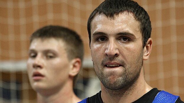 Никита Шабалкин подрался с хозяином автомойки (Baza)