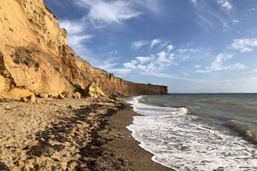 На пляже в Сестрорецке появились слишком прозрачные раздевалки