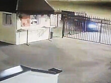 В Москве автомобиль протаранил церковную ограду