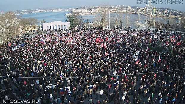 В Севастополе приняли «самый демократичный в РФ» закон о митингах