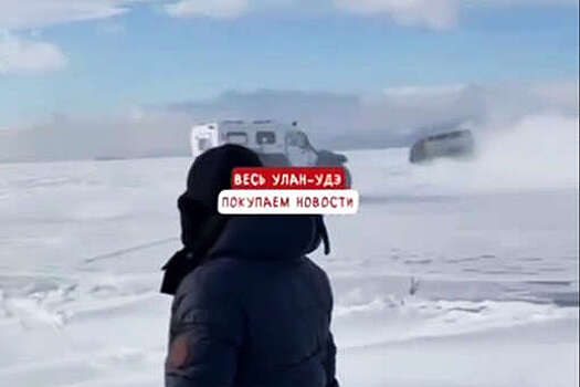 СК начал проверку после ДТП с "Буханкой" и болотоходом на Байкале