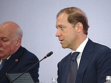 В Сургут прилетел вице-премьер Денис Мантуров