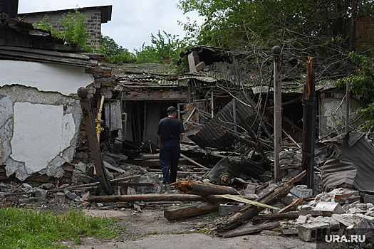Семья из Донбасса бежит на Урал из-за обстрела ВСУ американскими боеприпасами