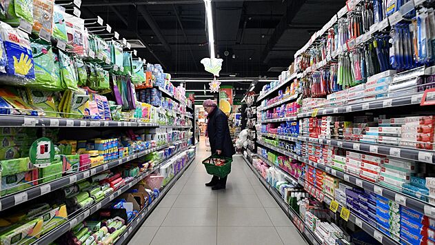 Покупатель устроил драку в московском супермаркете из-за закрытой кассы