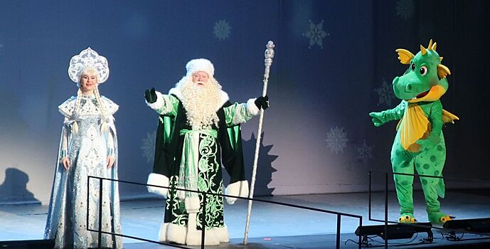 Миллеровцы побывали на губернаторской ёлке