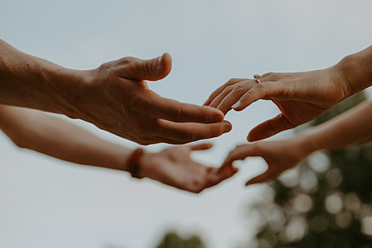 Столкнувшимся с кризисом в долгом браке людям дали совет