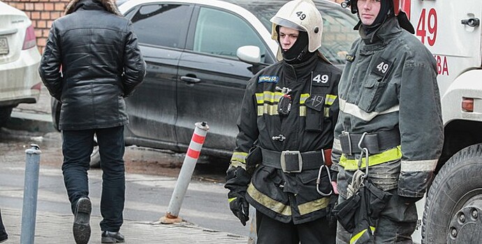 Жильцов дома на Варшавском шоссе эвакуируют из-за возгорания