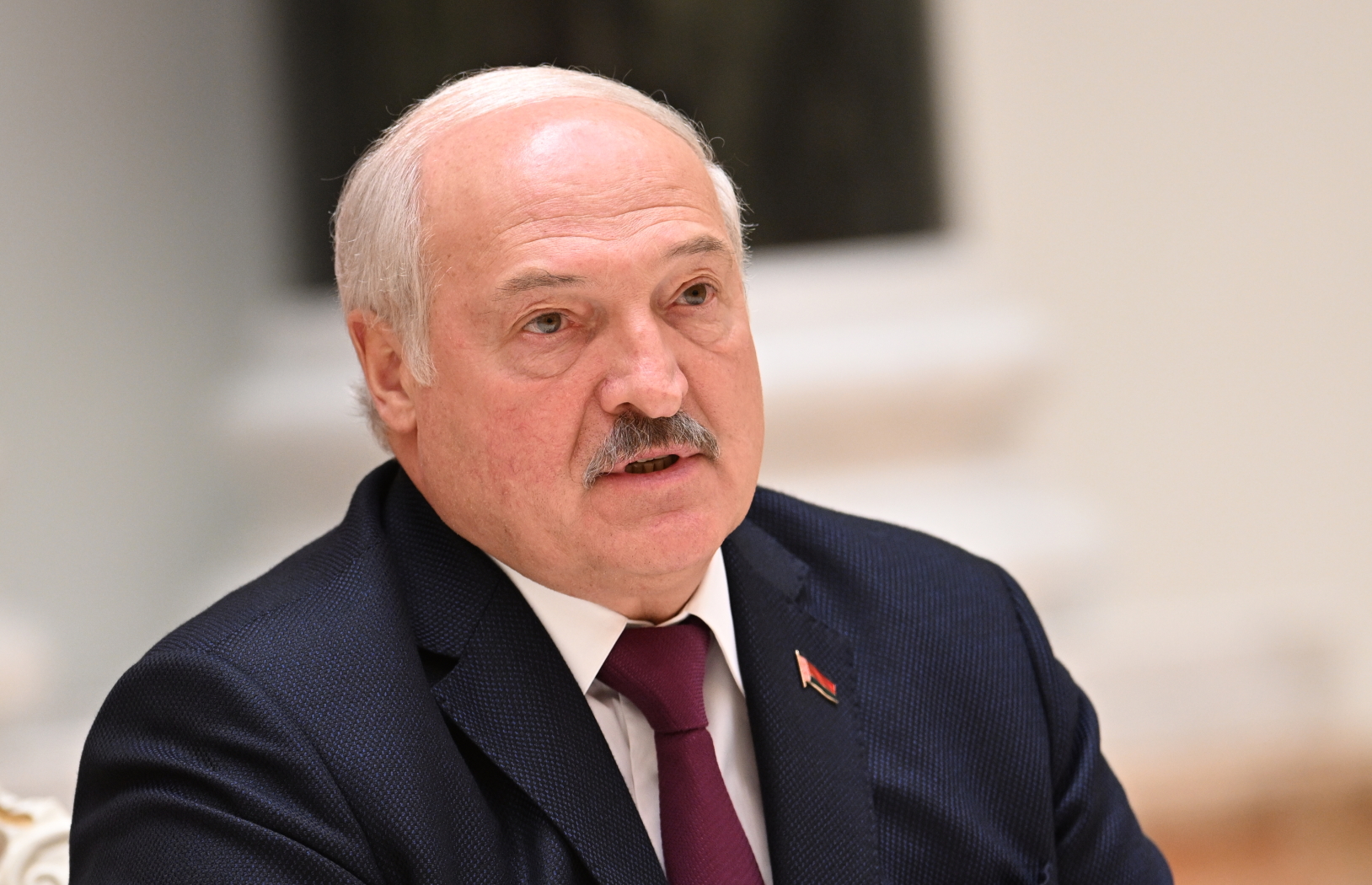 Лукашенко в Гомеле подарили гранатомет