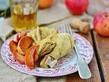 Курица с карамельными яблоками в сидре