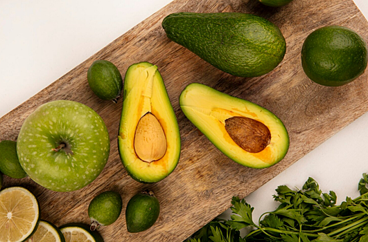 Как хранить авокадо: топ-3 ошибок, которые превращают дорогой фрукт в гнилую кашу