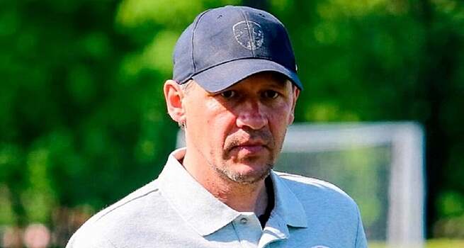 Бывший вратарь «Динамо» Тумилович не будет тренером сборной Бeлapyси по пляжному футболу. Он выступал за новые выборы ранее