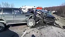 Водитель погиб, протаранив три встречные машины на камчатской трассе. Видео