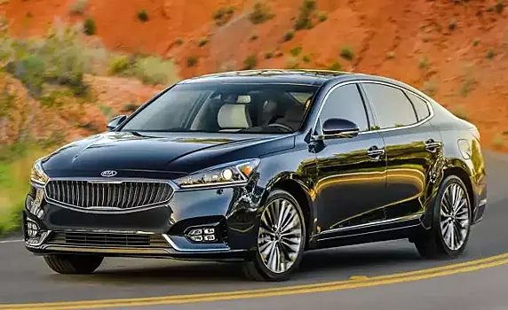 Kia представила обновленный автомобиль Cadenza