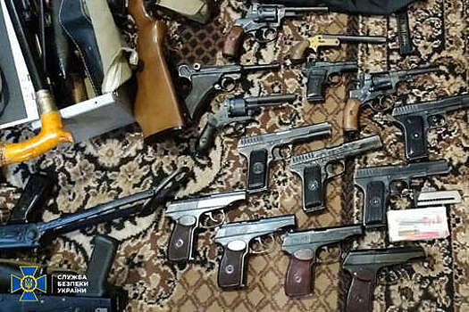 "Страна.ua": СБУ арестовала банду, оправлявшую оружие в почтовых посылках