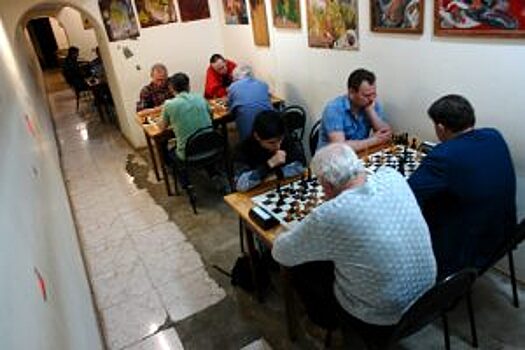Международный турнир организовали в районном шахматном клубе