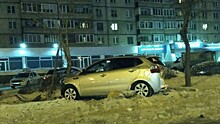 В Магнитогорске KIA протаранила дерево после столкновения с ВАЗ-2110