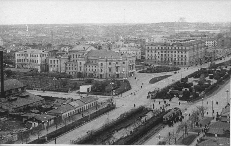 Город на ладони: разглядываем знакомые улицы Екатеринбурга, снятые сотни лет назад
