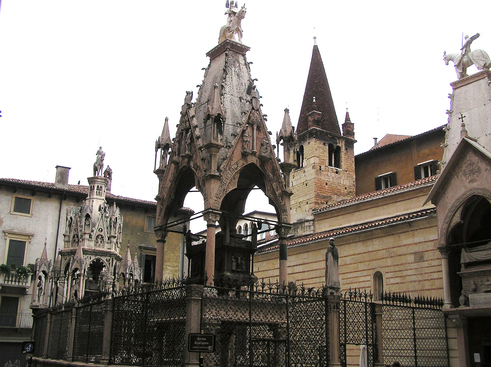 Церковь Санта-Мария Антика, Верона, Италия