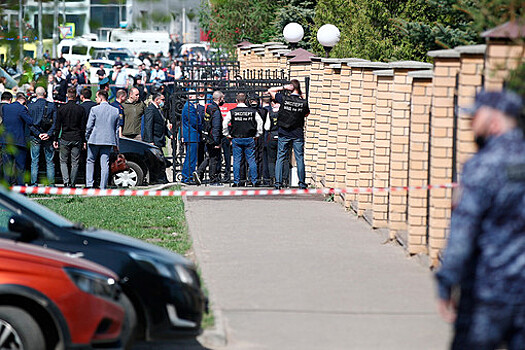 СМИ: число жертв стрельбы в казанской школе выросло до 10