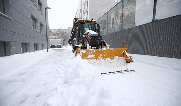 В Волгограде проверяют уборку снега на придомовых территориях