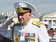 В Екатеринбург прилетел глава ВМФ Николай Евменов