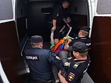 Десятки ЛГБТ-активистов задержали в Петербурге