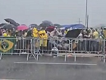 Молния ударила в толпу митингующих в Бразилии