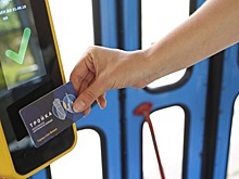 Жители Петербурга пожаловались на сломанные розетки и валидаторы в общественном транспорте