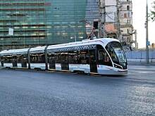 Трамваи двух маршрутов задерживаются на Судостроительной улице