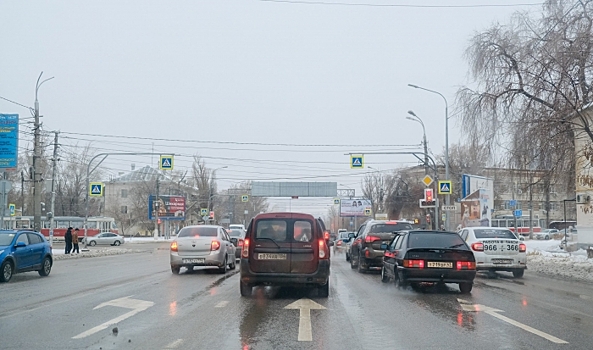 В Волгограде ограничили въезд большегрузов из-за сильного снегопада
