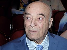 Театр имени Вахтангова планирует осенью открыть памятник Этушу, Яковлеву и Лановому