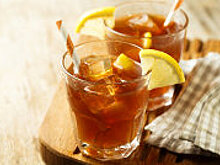 Физики объяснили, почему чай в микроволновке получается невкусным