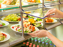 “Пищевой ад”: россияне пожаловались на курортную еду