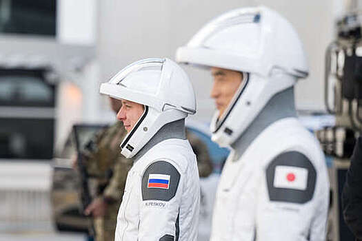 Космический корабль Crew Dragon вернулся на Землю с россиянином Песковым